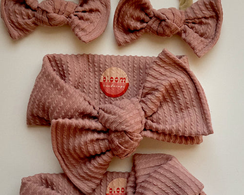 Dusty Blush Wavy Ribbed Tie On Headwrap