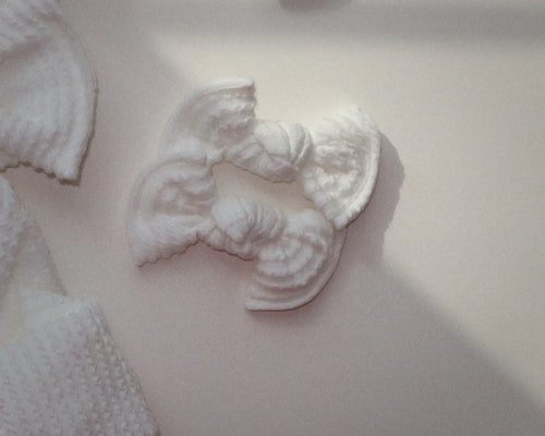 White Wavy Ribbed BloomCLIPS OR Nylon Headband