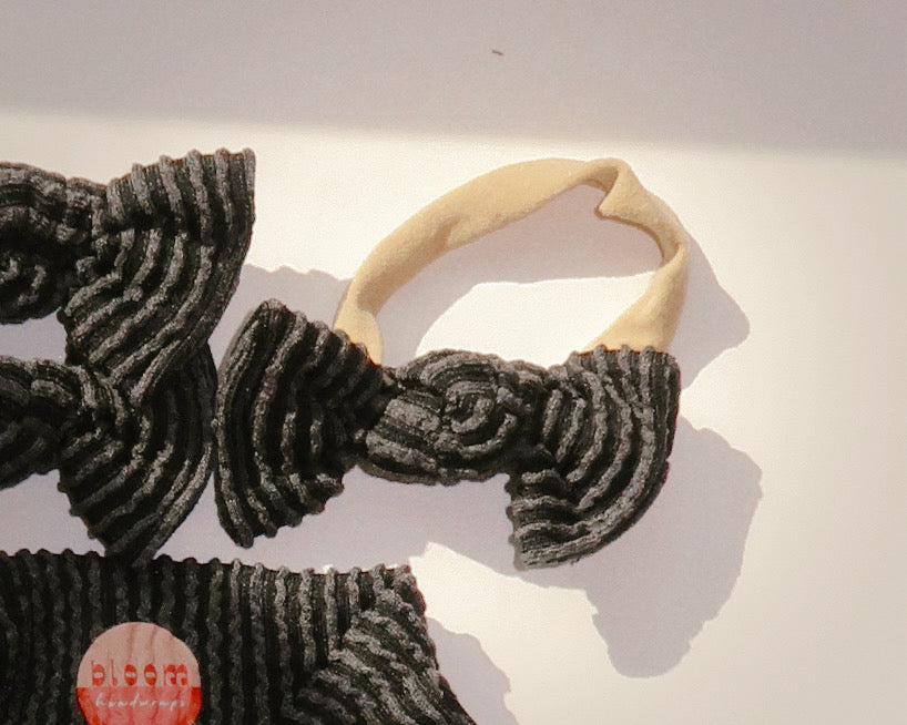 black wavy ribbed nylon headband baby girl bow