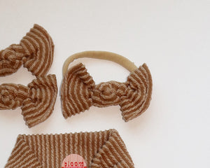 maple wavy ribbed nylon headband for baby newborn girl